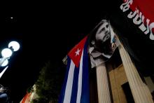 Un portrait géant de Fidel Castro jeune dans une rue de La Havane, le 24 novembre 2017 à Cuba