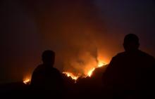 L'incendie "Thomas" a déjà brûlé près de 105.000 hectares et continue de se propager
