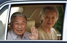 L'empereur du Japon Akihito et l'impératrice Michiko le 14 juillet 2016 à Hayama