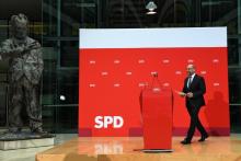 Le leader du SPD Martin Schulz s'apprête à donner une conférence de presse à Berlin, le 1er décembre