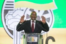 Le président sud-africain Jacob Zuma a conclu samedi son règne très controversé de dix ans à la tête