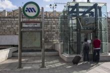 Entrée d'une station de métro à Athènes, le 26 octobre 2017