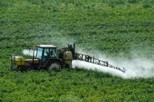 La séparation entre les vendeurs de pesticies aux agriculteurs et ceux qui les conseillent doit permettre de diminuer drastiquement le recours aux produits phytosanitaires