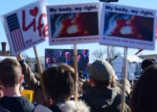 Défilé annuel des opposants à l'avortement, ici celle du 27 janvier 2017. Cette année Donald Trump doit s'adresser à la foule, qui compte de nombreux supporters du président