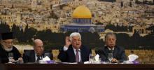 Le président palestinien Mahmoud Abbas (au centre) s'exprimant devant le Conseil central de l'OLP à Ramallah en Cisjordanie occupée le 14 janvier 2018