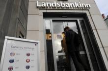 Avec son millier d'employés, Landsbankinn la plus grande banque islandaise, détenue à plus de 98% par l'État, est la première à se conformer à la loi contre la discrimination salariale entre hommes et