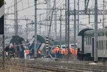 Les secours sur les lieux de la catastrophe ferroviaire près de Milan, le 25 janvier 2018