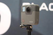 Mini-caméra de la société GoPro, présentée aux médias le 28 septembre 2017 à San Francisco