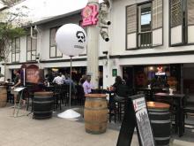 A Singapour, un restaurant nommé "Escobar" en référence à l'ancien baron de la drogue Pablo Escobar, a suscité la colère de la Colombie.