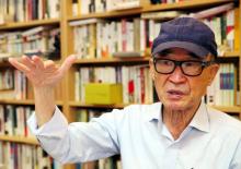 Le poète sud-coréen Ko Un, visé par des soupçons d'agressions sexuelles, lors d'une interview le 30 septembre 2016 à Suwon (Corée du Sud)