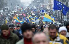 Les manifestants ont marché dans le rues de Kiev le 18 février 2018 pour soutenir l'ancien président géorgien, Mikheïl Saakachvili, devenu opposant au président ukrainien Petro Porochenko.