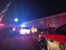 Photo distribuée par le bureau du shérif du comté de Lexington montrant les secours autour du lieu de la collision de trains en Caroline du Sud, le 4 février 2018