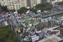 La manifestation dans les rues de Buenos Aires a rassemblé 100.000 personnes le 21 février 2018.