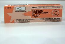 Une boîte de Naloxone Hydrochloride, médicament utilisé pour prévenir les effets d'une surdose de médicament narcotique