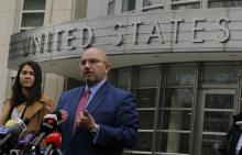 L'avocat du narcotrafiquant Joaquin "El Chapo" Guzman, Eduardo Balarezo, s'adresse à la presse, à New York, le 15 février 2018