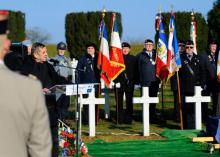 Robert Allard, petit-fils du sergent Fournier, prononce un discours pour l'inhumation de son grand-père à la nécropole nationale de Douaumont dans la Meuse, le 21 février 2018