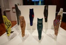 Des cache-prothèses "branchés" sont exposés au musée Cooper Hewitt du design à New York, le 8 février 2018