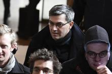Julien Coupat, leader du groupe de Tarnac, à son arrivée au tribunal correctionnel de Paris, le 13 mars 2018