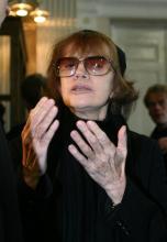 Nadine Trintignant au tribunal de Vilnius (Lituanie) le 18 mars 2004 au début du procès du chanteur Bertrand Cantat pour le meurtre de Marie Trintignant