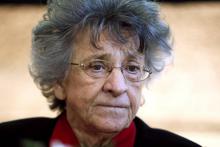 La militante féministe Antoinette Fouque, décédée en 2014, pose le 22 novembre 2013 à Paris