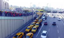 Manifestation, devant le tribunal, par les taxis d'Istanbul contre le géant mondial du VTC Uber