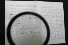 Une lettre du compositeur Richard Wagner, connu pour son antisémitisme, vendue aux enchères à Jérusalem. Photo prise le 16 avril 2018