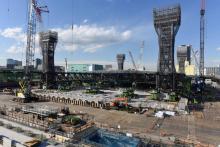 Vue générale de la construction du centre aquatique olympique pour Tokyo 2020, le 6 février 2018