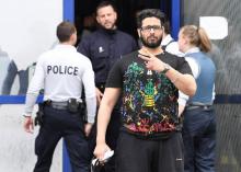 Jawad Bendaoud à sa sortie du palais de justice de Bobigny, en Seine-Saint-Denis, où il a été condamné à six mois de prison avec sursis le 25 avril 2018