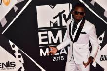 Le chanteur tanzanien Diamond Platnumz pose avant les MTV Europe Music Awards à Milan le 25 octobre 2015.