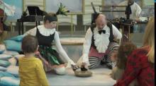Capture d'image d'une vidéo montrant des chanteurs du Scottish Opera interprétant "BambinO", un opéra destiné aux bébés de 6 à 18 mois, le 13 avril 2018 à Paris