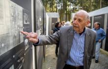 Henrik Mordechai Gideon, ancien prisonnier au camp de concentration de Mühldorf, à l'inauguration du mémorial, dans le sud de l'Allemagne, le 27 avril 2018