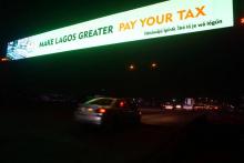 Un panneau publicitaire pour inciter les habitants de Lagos à payer leurs impôts, le 25 mai 2018 au Nigeria
