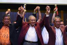 L'ex-homme fort de Malaisie Mahathir Mohamad, qui s'attend à être intronisé Premier ministre après la victoire électorale de l'opposition, lors d'une conférence de presse à Kuala Lumpur le 10 mai 2018