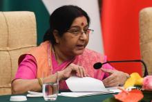 La ministre indienne des Affaires étrangères Sushma Swaraj annonce que son pays ne tiendra pas compte des sanctions américaines contre l'Iran et le Venezuela, le 28 mai 2018 à New Delhi.