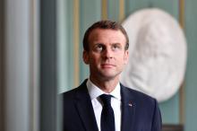 Emmanuel Macron lors d'une visite le 31 mai 2018 du château remis à neuf de Voltaire à Ferney (Ain) pour promouvoir le lancement du loto exceptionnel destiné à sauver des dizaines de monuments en péri