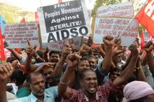 Manifestants le 23 mai à Chennai dans l'État du Tamil Nadu réclamant la fermeture d'une fonderie de cuivre de la société Sterlite Copper, filiale du géant minier britannique Vedanta, qu'ils accusent d