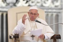 Le pape François s'exprime à l'issue de sa traditionnelle audience générale au Vatican, le 16 mai 2018