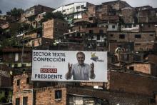 Une affiche du candidat de la droite à la présidentielle, Ivan Duque, le 24 mai 2018 à Medellin, en Colombie