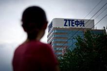 Le géant chinois des télécoms ZTE a annoncé le 10 mai 2018 avoir "cessé ses principales activités" après une sanction des États-Unis