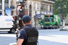Deux éboueurs ont été interpellés le 25 mai 2018 à Paris à bord d'un camion-poubelle de la mairie volé dans la matinée.