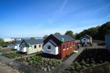 Une association écossaise a inauguré le 17 mai 2018 à Édimbourg un village entièrement consacré à l'accueil des sans-abri