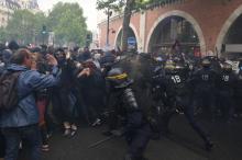 Heurts entre manifestants et policiers en marge de la manifestation des fonctionnaires, le 22 mai 2018 à Paris