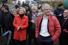 La présidente de la région Ile-de-France,Valérie Pécresse, et le président de LR, Laurent Wauquiez, visitent une exploitation agricole à Sagy le 31 janvier 2018