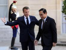 Le président français Emmanuel Macron reçoit le chef de la junte militaire Prayut Chan-O-Cha à l'Elysée, à Paris, le 25 juin 2018