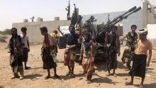 Des combattants des forces yéménites pro-gouvernementales lors d'une offensive contre les rebelles houthis près de l'aéroport de Hodeida, le 18 juin 2018