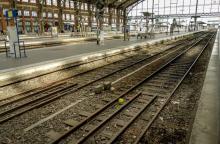 Les quais et voies déserts de la gare de Lille, le 2 avril 2018