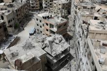 Les destructions dans la ville syrienne de Douma reprise aux rebelles par le régime et où une attaque présumée chimique a eu lieu, le 17 avril 2018