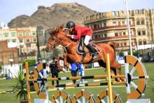 Un jeune Yéménite participe à un concours d'équitation, le 1er juin 2018 dans la capitale Sanaa