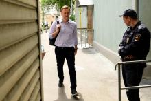 L'opposant russe Alexeï Navalny arrive au tribunal à Moscou, le 15 mai 2018
