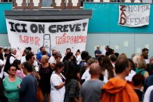 Des employés de l'hôpital psychiatrique du Rouvray dans l'agglomération de Rouen en grève de la faim le 29 mai 2018